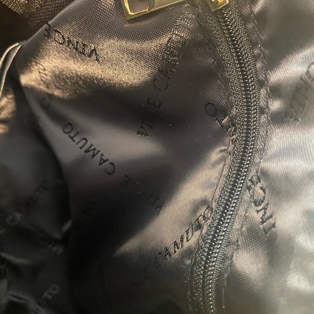 Vince Camuto Travel Bag Textured Black w/Gold Accents Lined 3 Inside Pockets - Picture 6 of 9